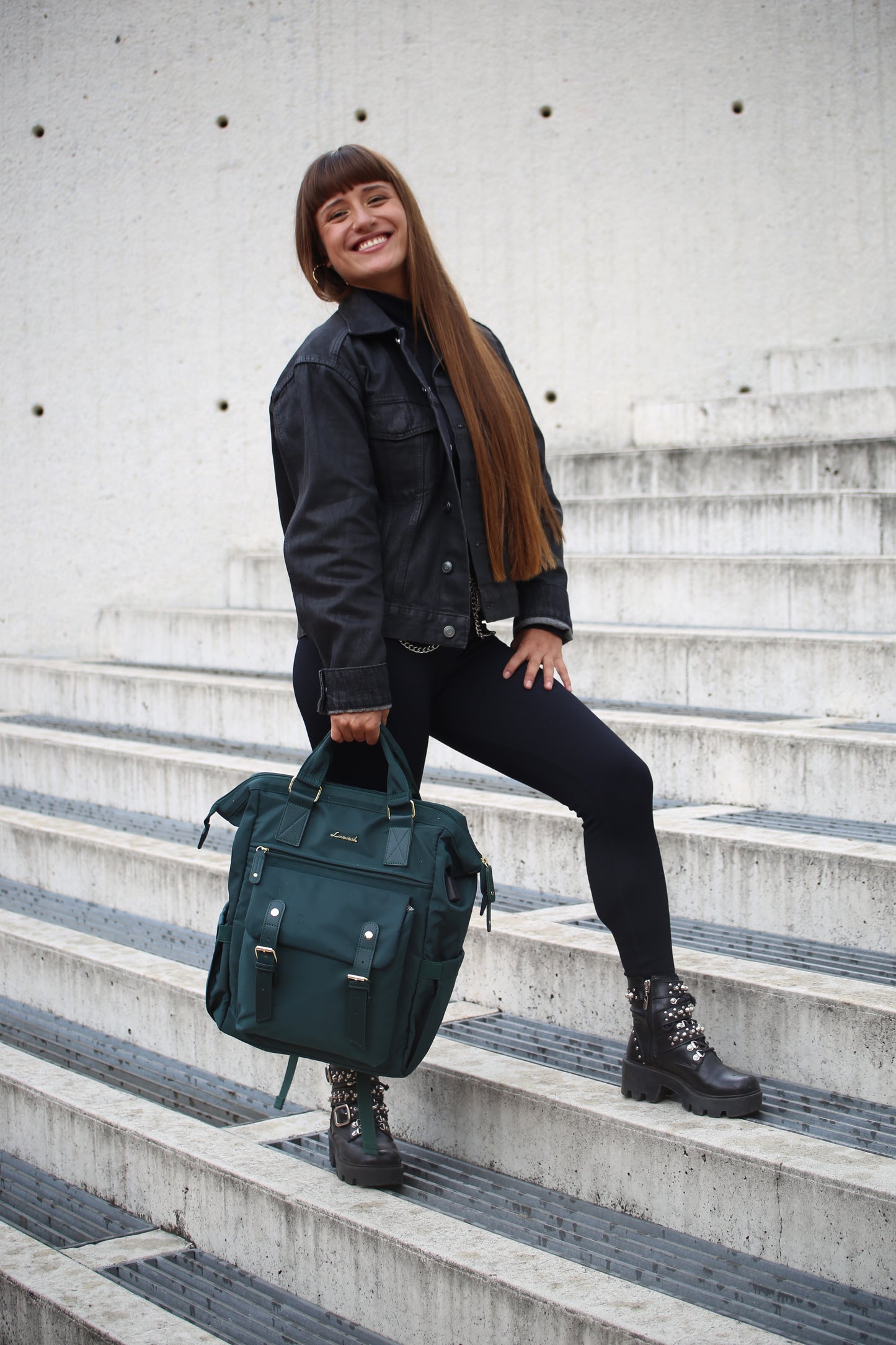 Morral poliéster con 22 bolsillos color verde